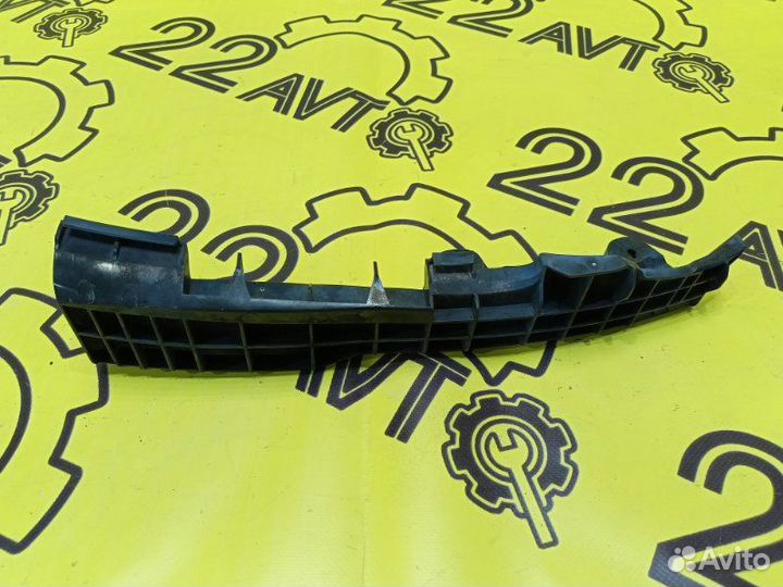 Крепление бампера переднее правое Lexus Gs430