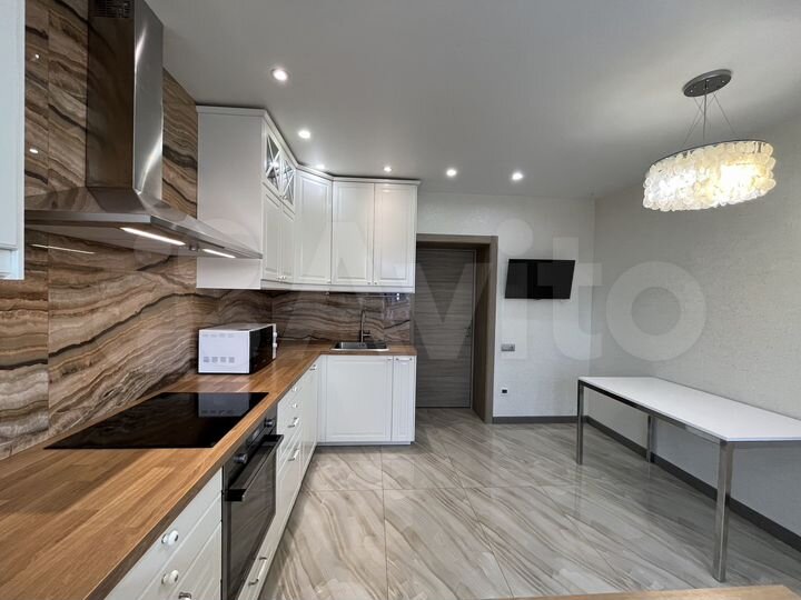 3-к. квартира, 94,7 м², 11/17 эт.