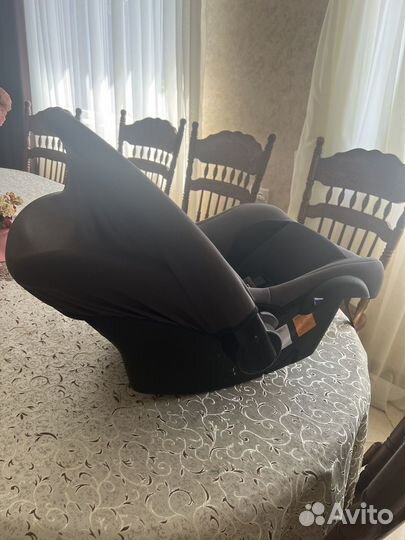 Автомобильное кресло