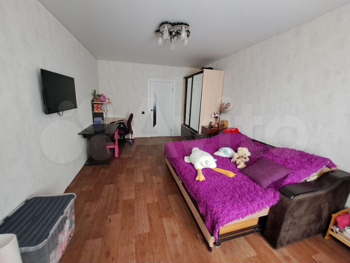 3-к. квартира, 82 м², 6/10 эт.