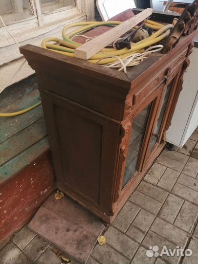 Винтажный сервант