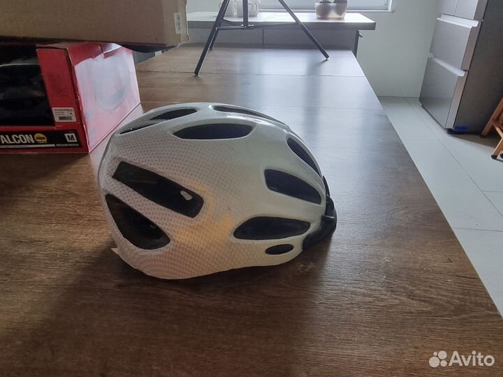 Шлем для роликов