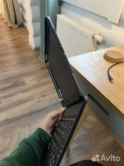 Чехол клавиатура для iPad 9.7