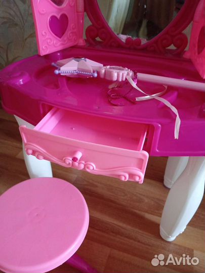 Детский туалетный столик для девочки