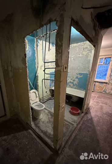 Демонтаж стен полов
