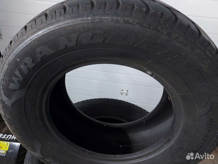 Goodyear Wrangler F1 285/60 R17 114