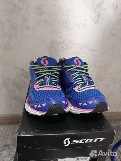 Кроссовки Scott