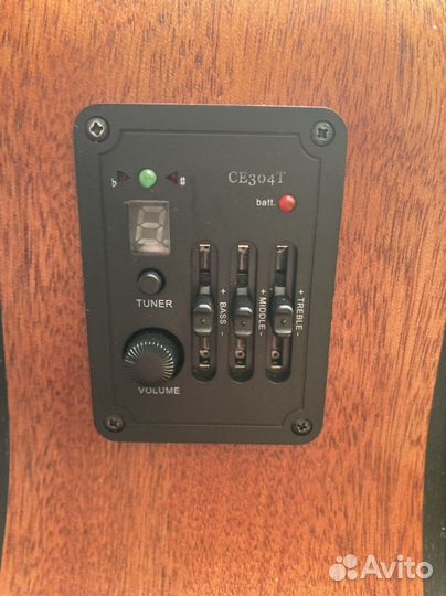 Гитара электроакустическая