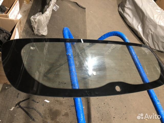 Стекло крышки багажника Hyundai Solaris Hatchback