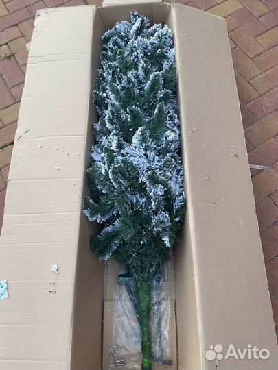 Елка искусственная заснеженная