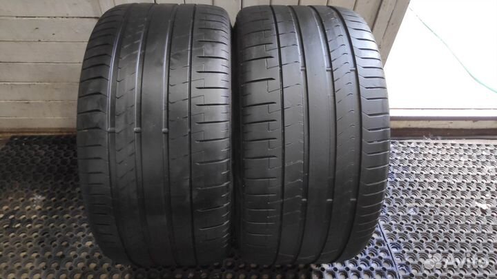 Pirelli P Zero PZ4 315/30 R22 107Y