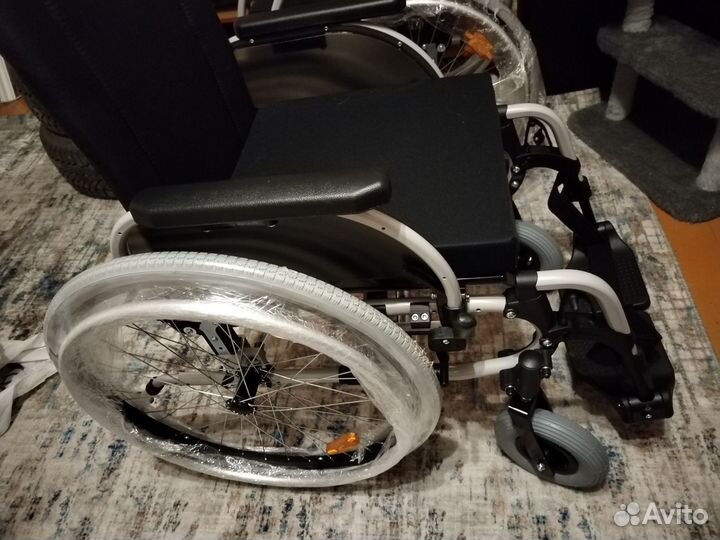 Инвалидная коляска новая в коробке