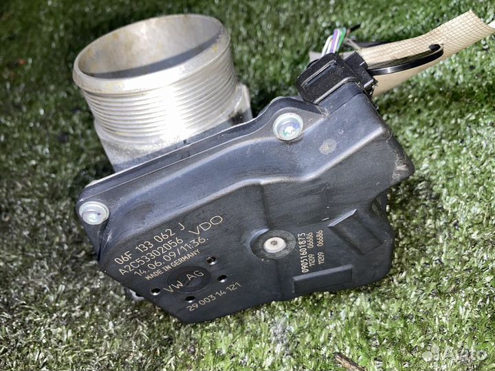 Заслонка дроссельная cdnc Audi A5 8T A4 B8 8T 8K2