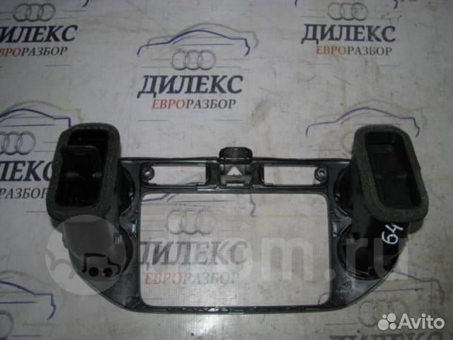 Рамка магнитолы VW Tiguan 2007-2011