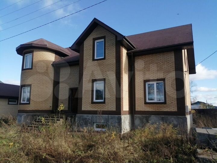 Коттедж 331,9 м² на участке 12,7 сот.