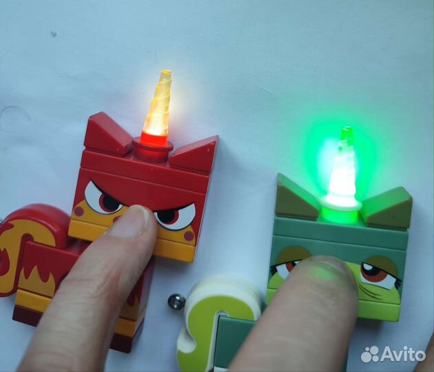 Брелоки Лего с фонариком