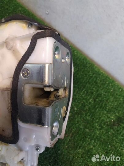 Замок двери задней правой Honda Accord 8 (CU) 2009