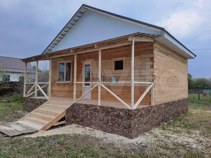 Дом 60 м² на участке 8,2 сот.