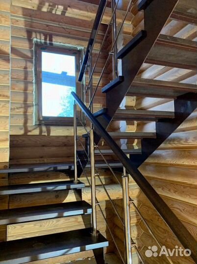 Лестница прямая на металлокаркасе