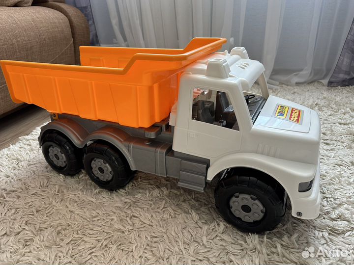 Большой грузовик игрушка