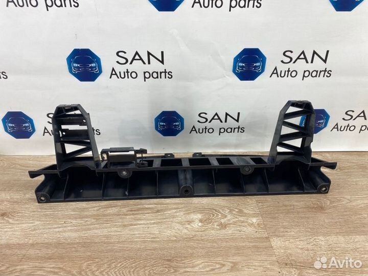 Кронштейн бампера задний Bmw X5 E70 N52B30 2008