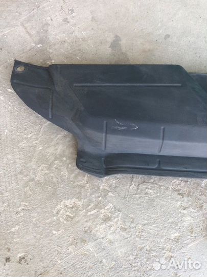 Кожух замка капота Audi A4 B8 2007-2015