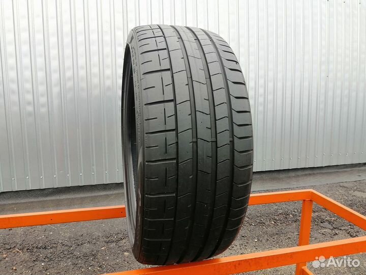 Pirelli P Zero PZ4 235/35 R19 87Y