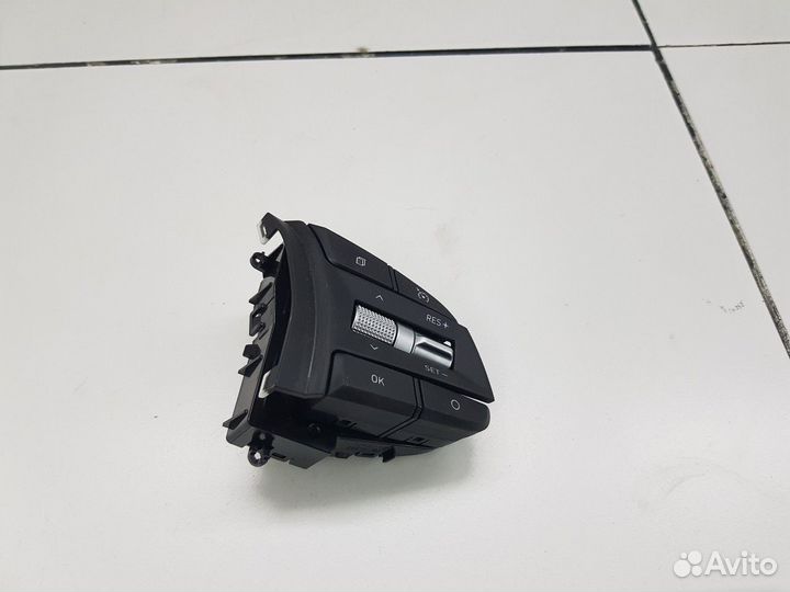 Блок кнопок на руль (правые) (Genesis G70)