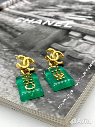 Браслет, серьги и брошь Chanel