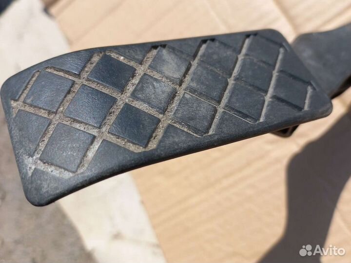 VW T5 (03-12) педаль 7H1721503 газа