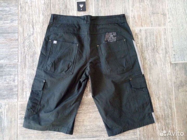 Шорты adidas.разм. M