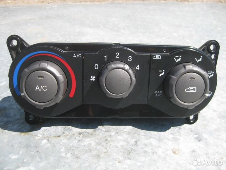 Блок управления кондиционером Hyundai Matrix