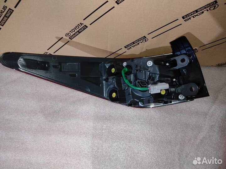 Фонарь правый Lexus RC