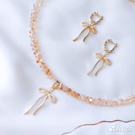 Чокер и серьги с бантиками