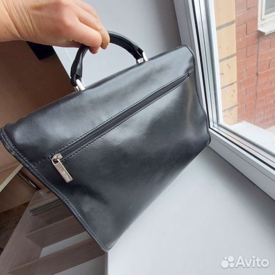 Мужской кожаный портфель