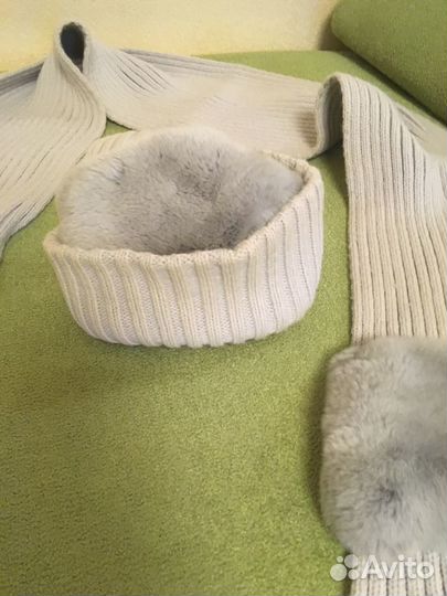 Комплект шапка с шарфиком