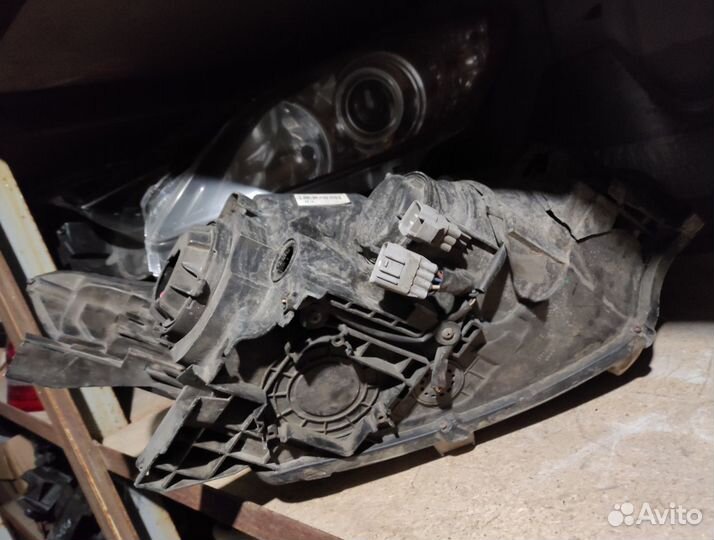 Фара левая Mitsubishi Outlander 2012