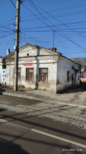 3-к. квартира, 50 м², 1/1 эт.