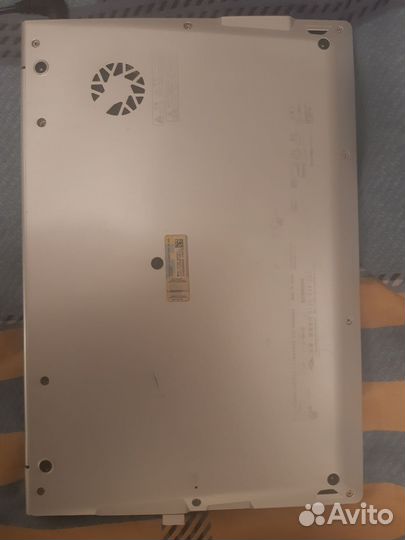 Ноутбук Fujitsu lifebook uh75/h