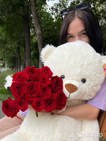 Плюшевый медведь белый