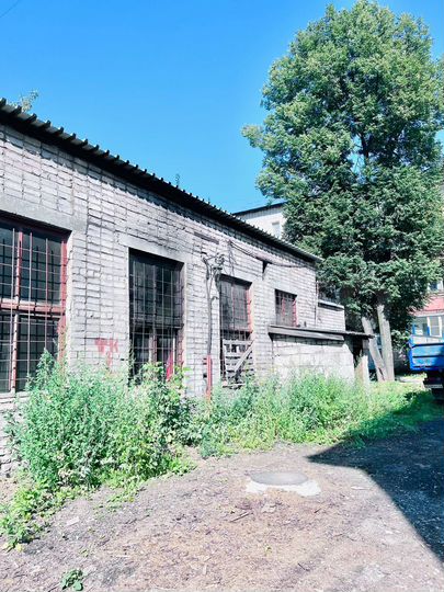 Свободное назначение, Есенина ул., 3а