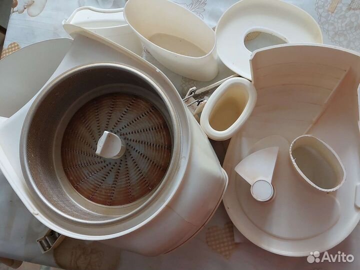 Соковыжималка электрическая