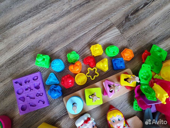 Развивающие игрушки для малышей пакетом