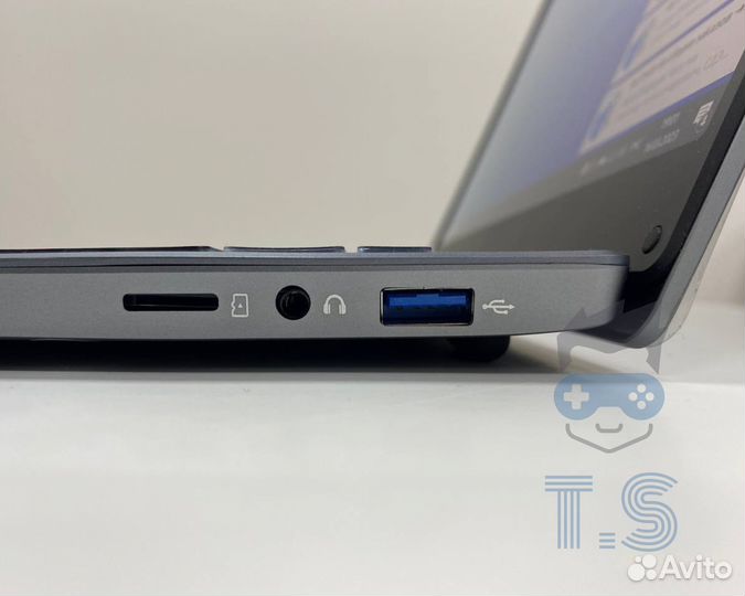 Ноубук 15 дюймов 16 Гб/512 Гб SSD/4 Core