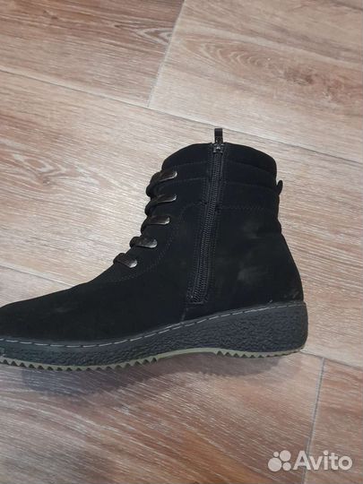 Ботинки женские 37 размер