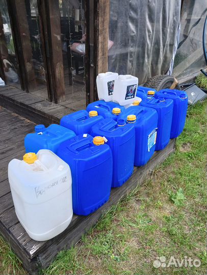 Канистра пластиковая 30 литров бу