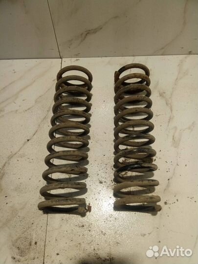 Пружина задняя Audi 80 B3 89/B3 1990 893511115A