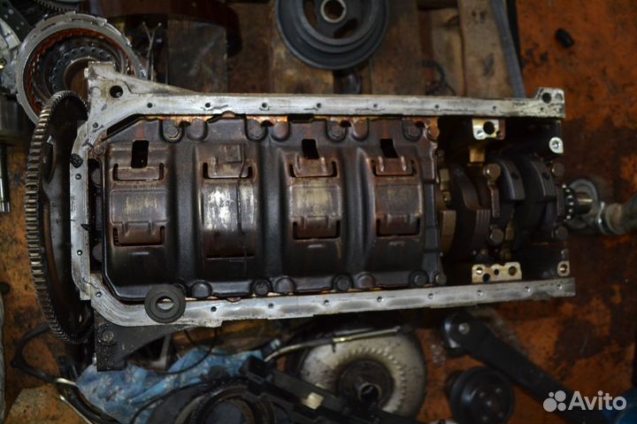 Блок двигателя E60 M54B25