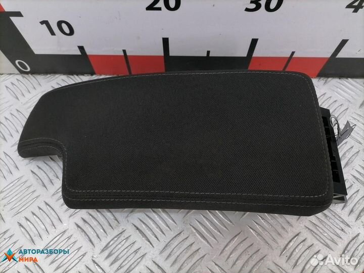 Подлокотник Renault Megane 2 рест. 2009