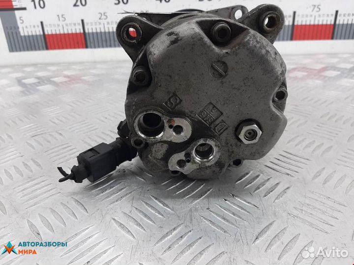 Компрессор кондиционера Renault Laguna 1994